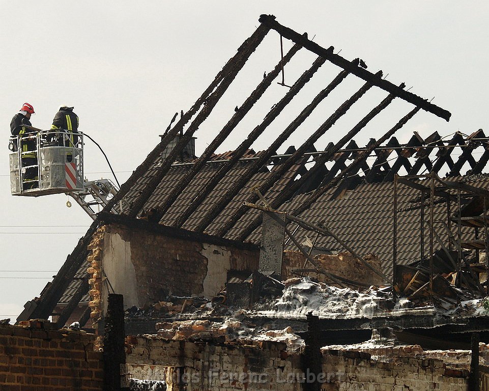 Grossbrand Golfanlage Huerth Fischenich Bonnstr P526.JPG